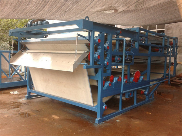 真空带式压滤机